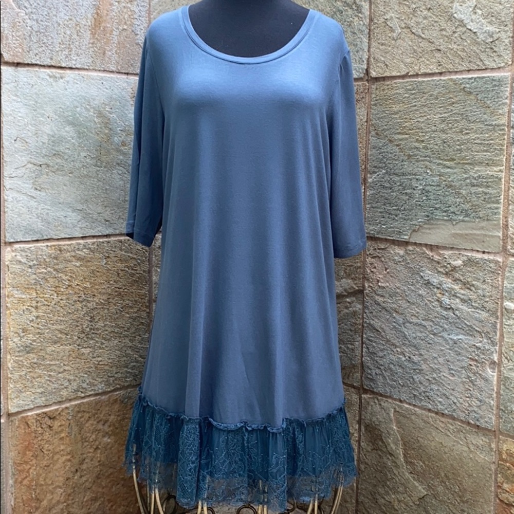 Logo By Lori Goldstein Laced Trim Blouse